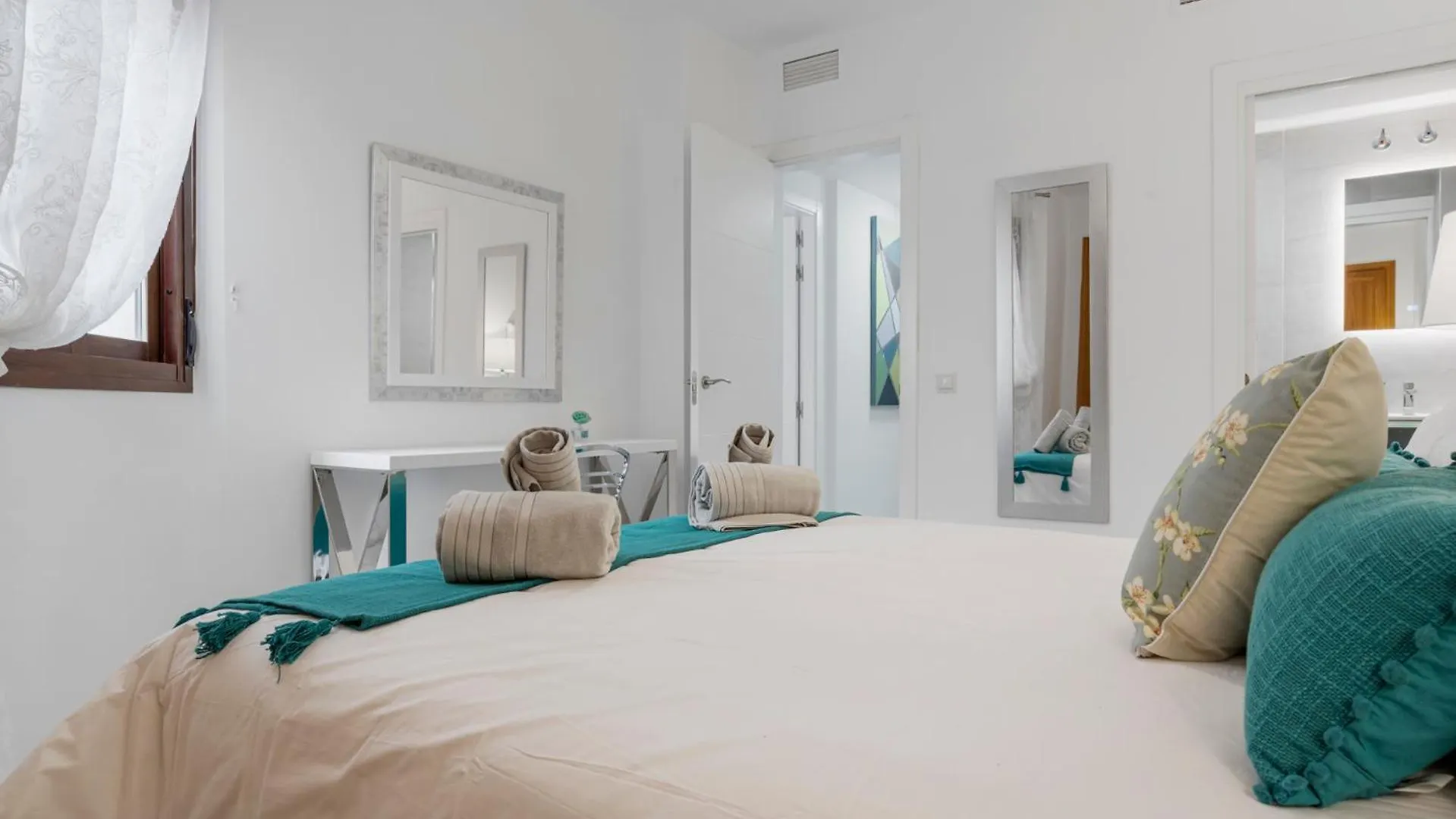 2 Bed Apartment In Benahavis Village